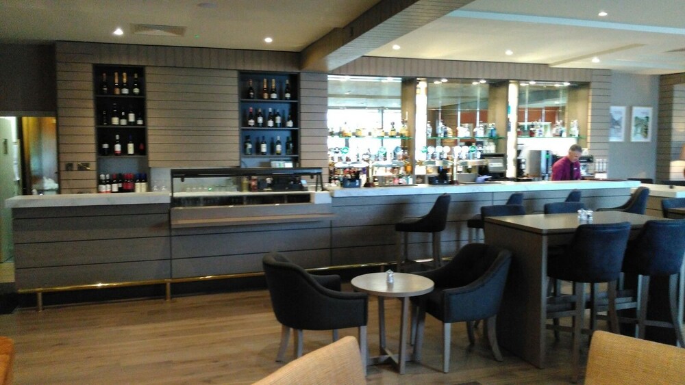Hotel Bar