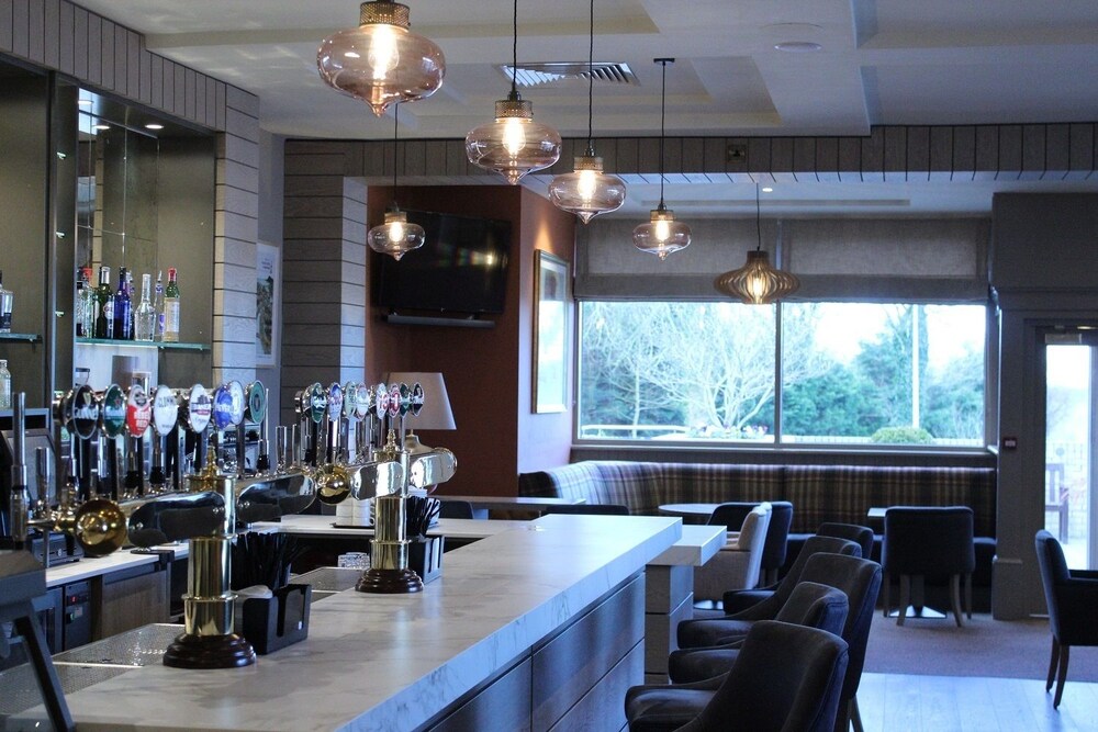 Hotel Bar
