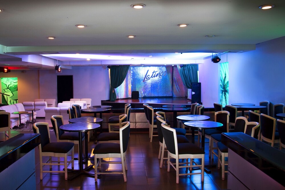 Hotel Bar