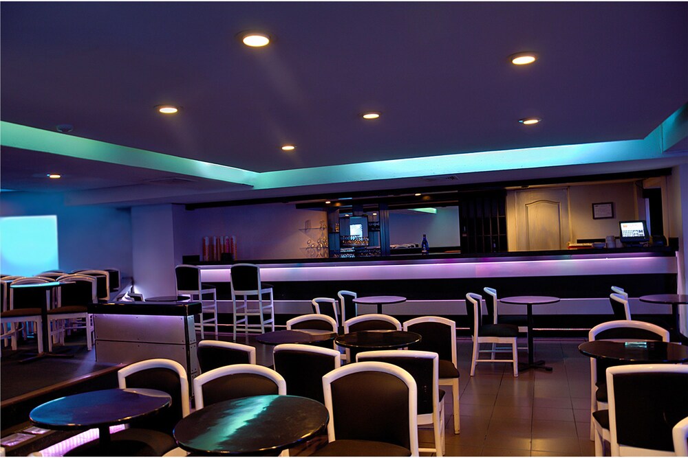Hotel Bar
