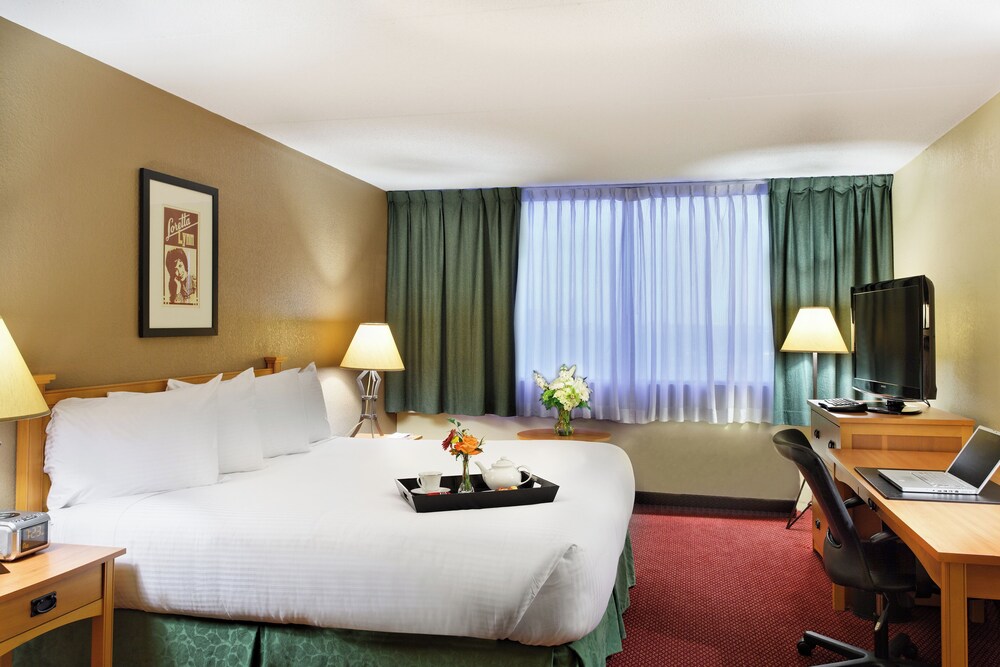 Room Service - Dining