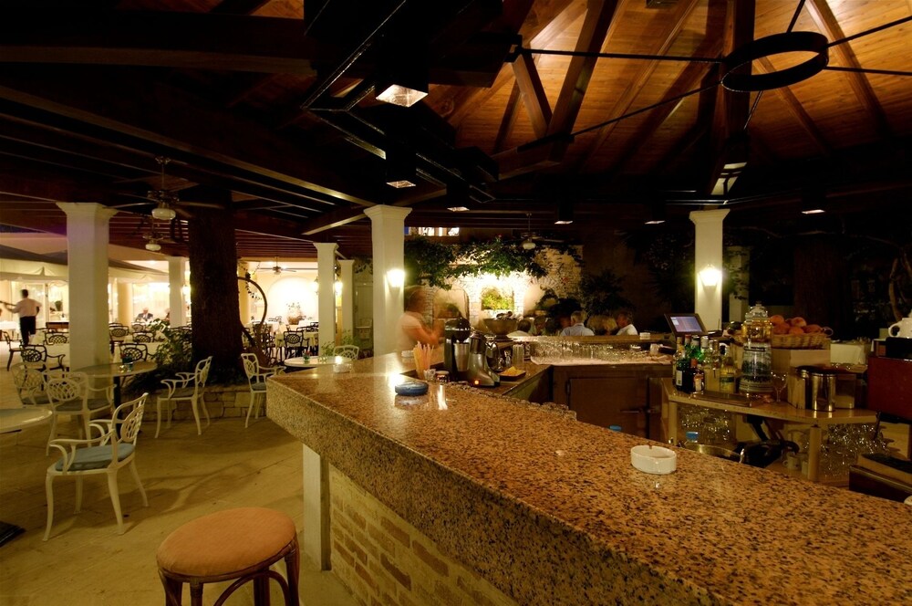 Hotel Lounge