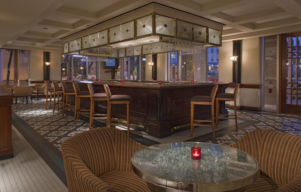 Hotel Lounge