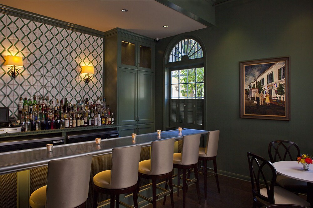 Hotel Lounge