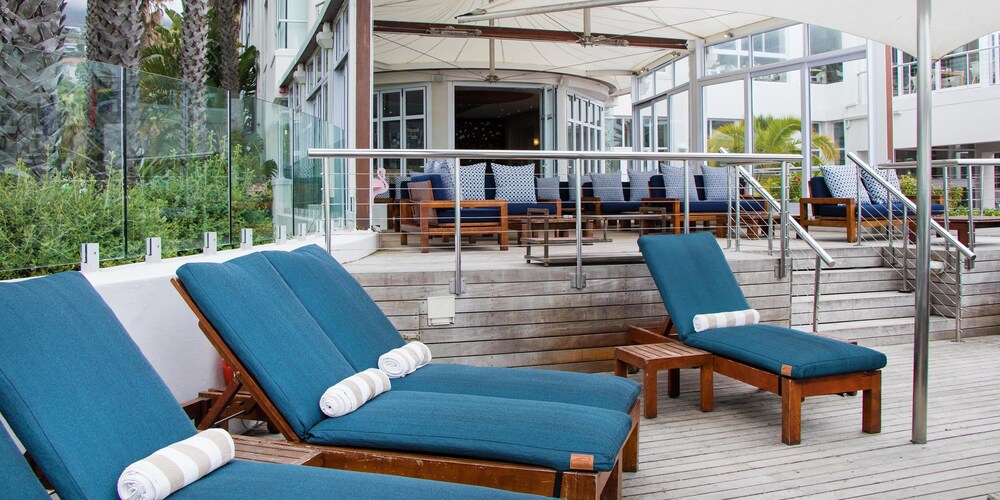 Hotel Lounge