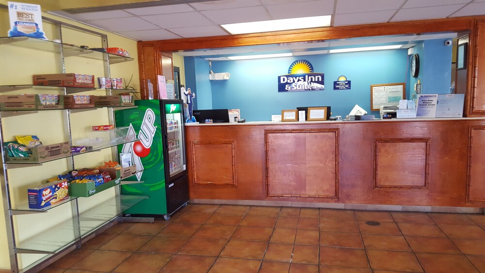 Check-in/Check-out Kiosk