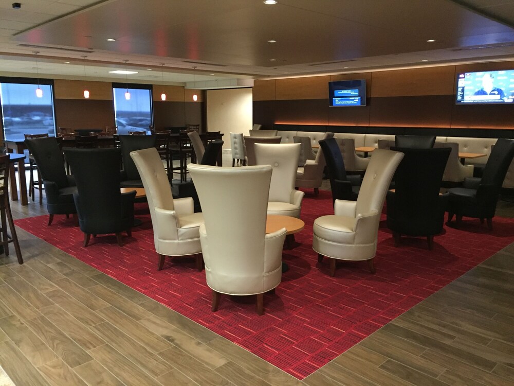 Hotel Lounge