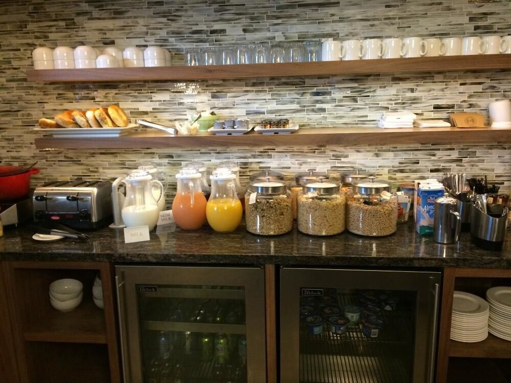 Executive Lounge