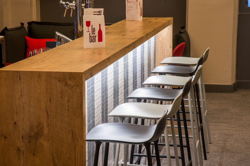 Hotel Bar