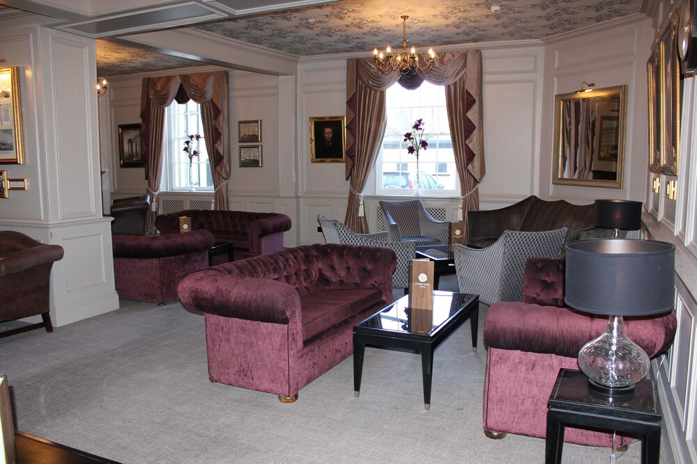 Hotel Bar