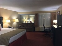 Deluxe Suite, Corner