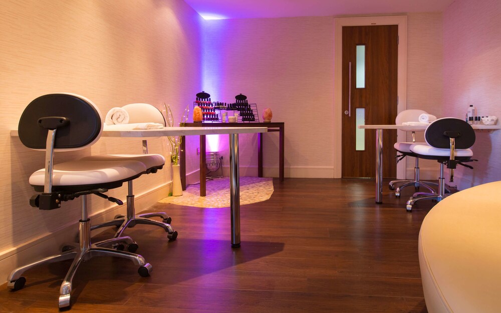 Nail Salon
