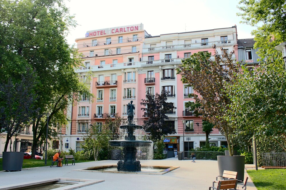 Façade de l'hôtel