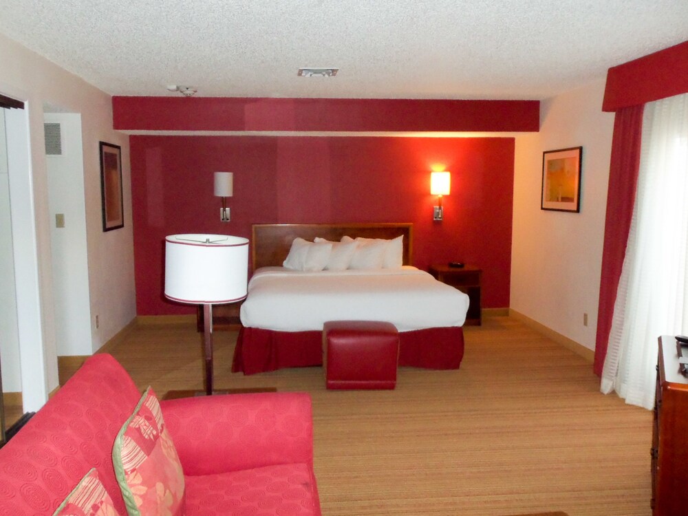 Standard Room, Multiple Beds, Non Smoking, Kitchen - Guestroom