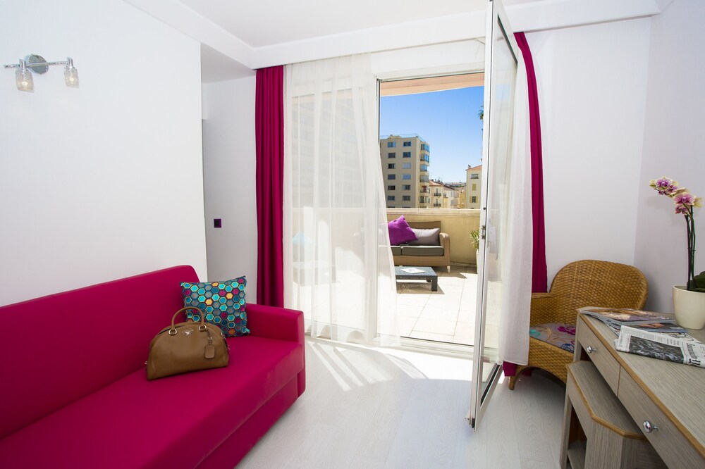 Guestroom