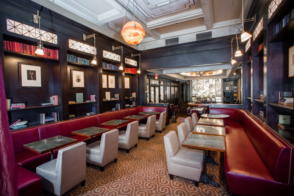 Hotel Lounge