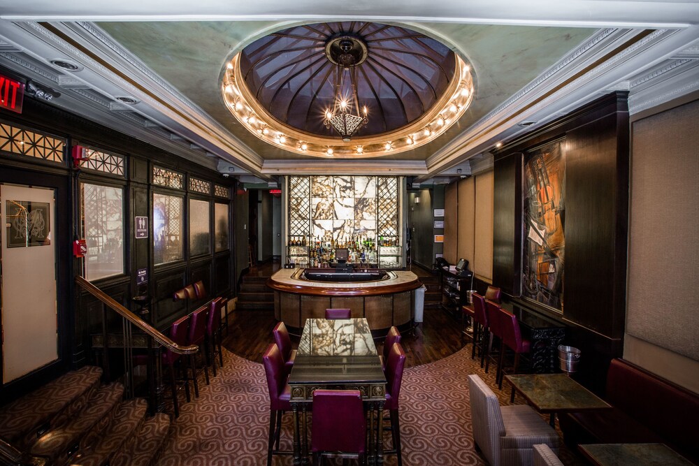 Hotel Bar