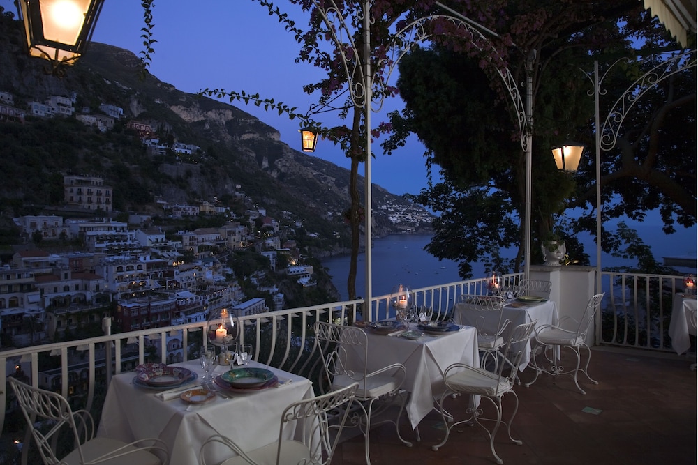 Couples Dining