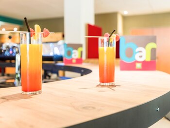 Hotel Bar