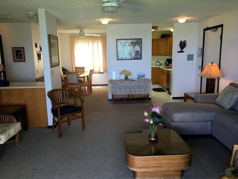 Standard Room, 2 Bedrooms, Non Smoking, Oceanfront - Living Room