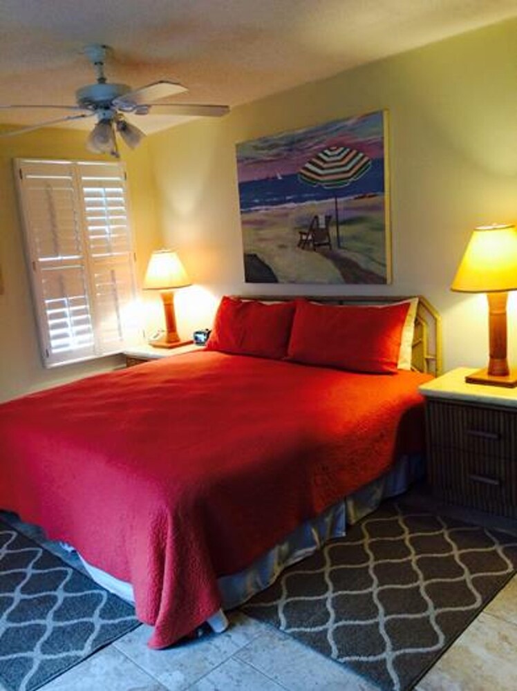Standard Room, 2 Bedrooms, Non Smoking, Oceanfront - Guestroom