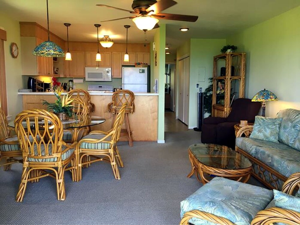 Standard Room, 1 Bedroom, Non Smoking, Oceanfront - Living Area