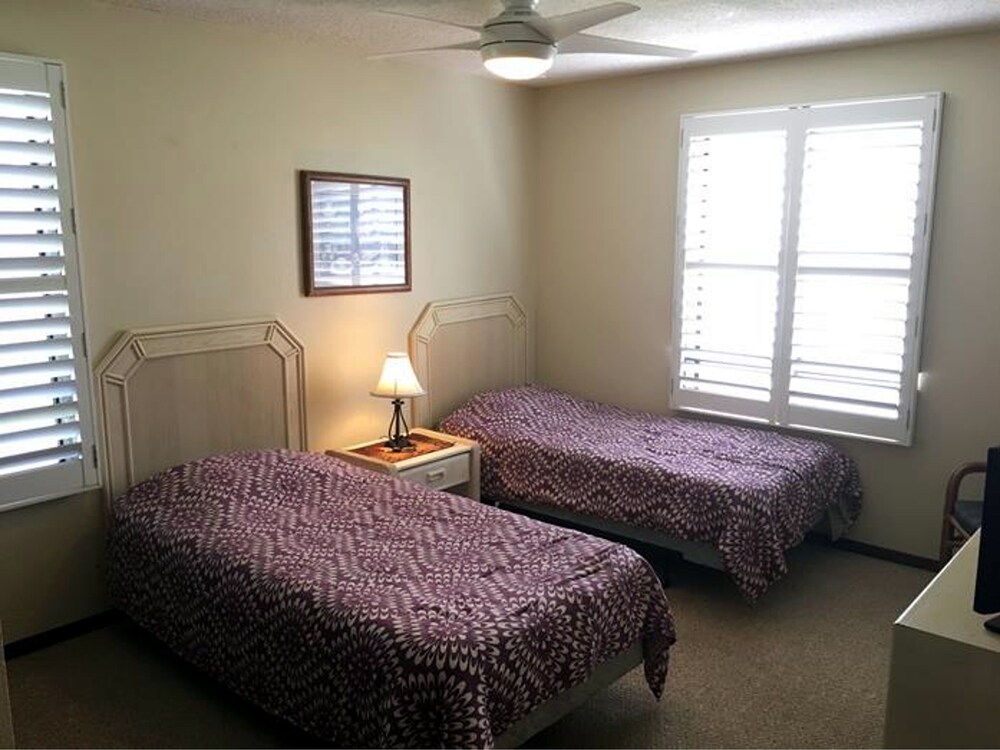Standard Room, 2 Bedrooms, Non Smoking, Oceanfront - Guestroom