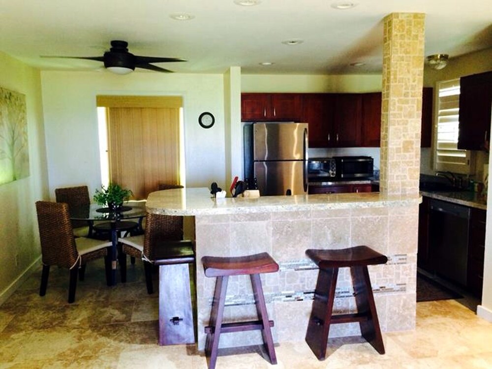 Standard Room, 2 Bedrooms, Non Smoking, Oceanfront - Living Area