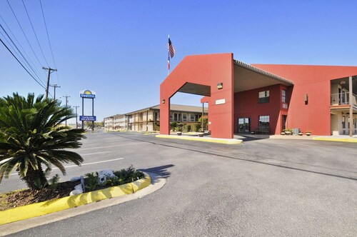 GreenTree Inn San Antonio/Near Lackland AFB