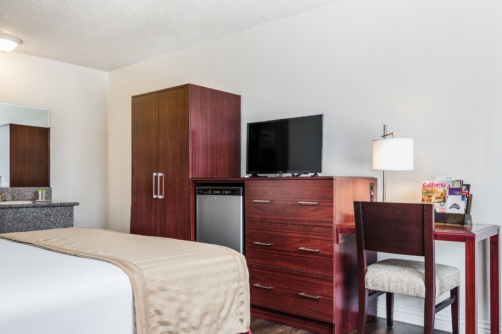 Guestroom View