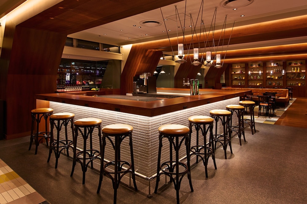 Hotel Bar