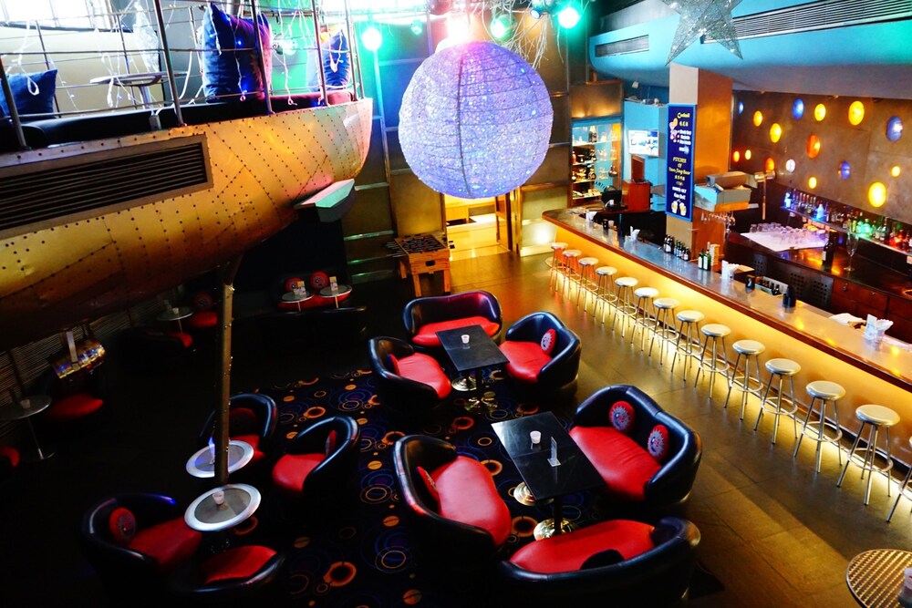 Hotel Bar