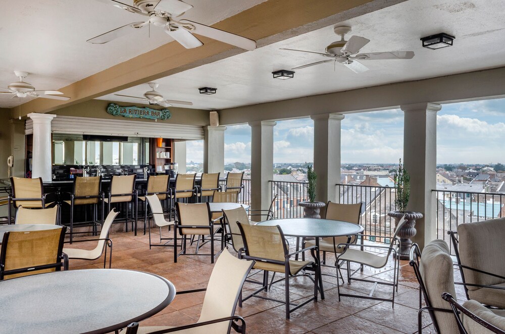 Poolside Bar