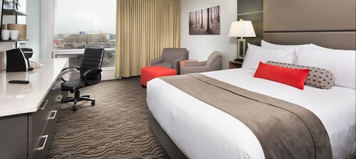 Carriage House Hotel & Conference Centre
