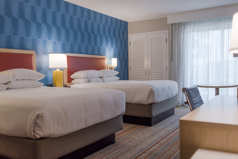 Room, Howard Johnson by Wyndham Anaheim Hotel & Water Playground