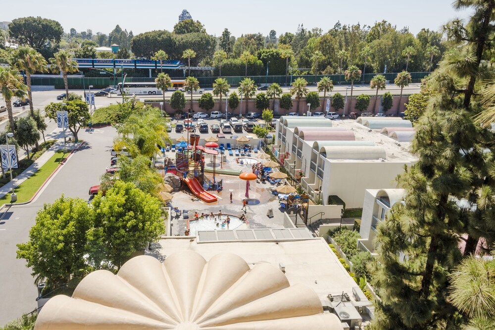 View from property, Howard Johnson by Wyndham Anaheim Hotel & Water Playground