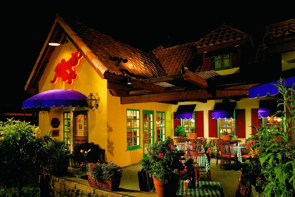 Family Dining