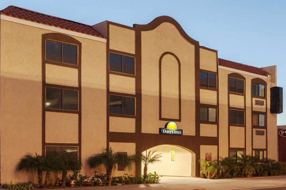 Hotel Front - Evening/Night