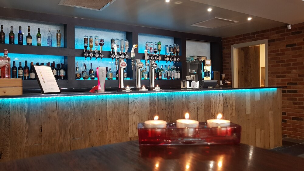 Hotel Bar