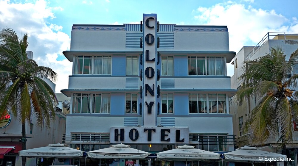 Fachada del hotel