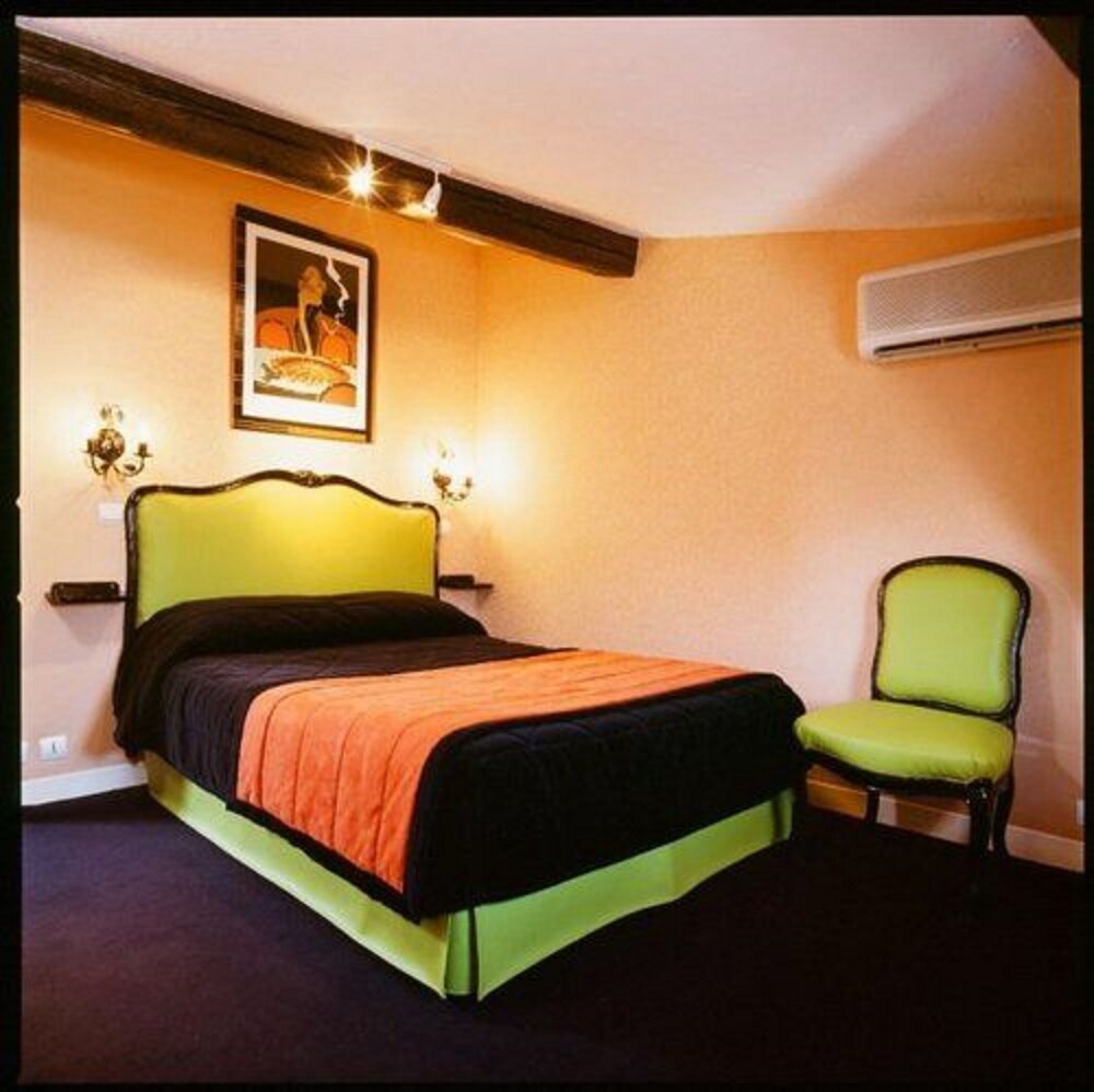 Guestroom