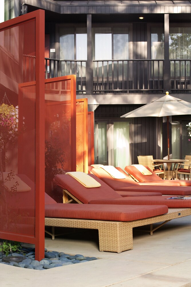 Sundeck