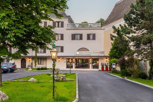 Hotel Schloss Weikersdorf
