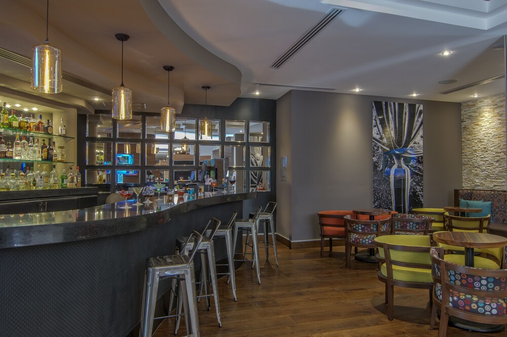 Hotel Bar