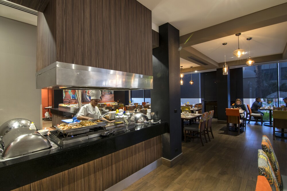 Food Court