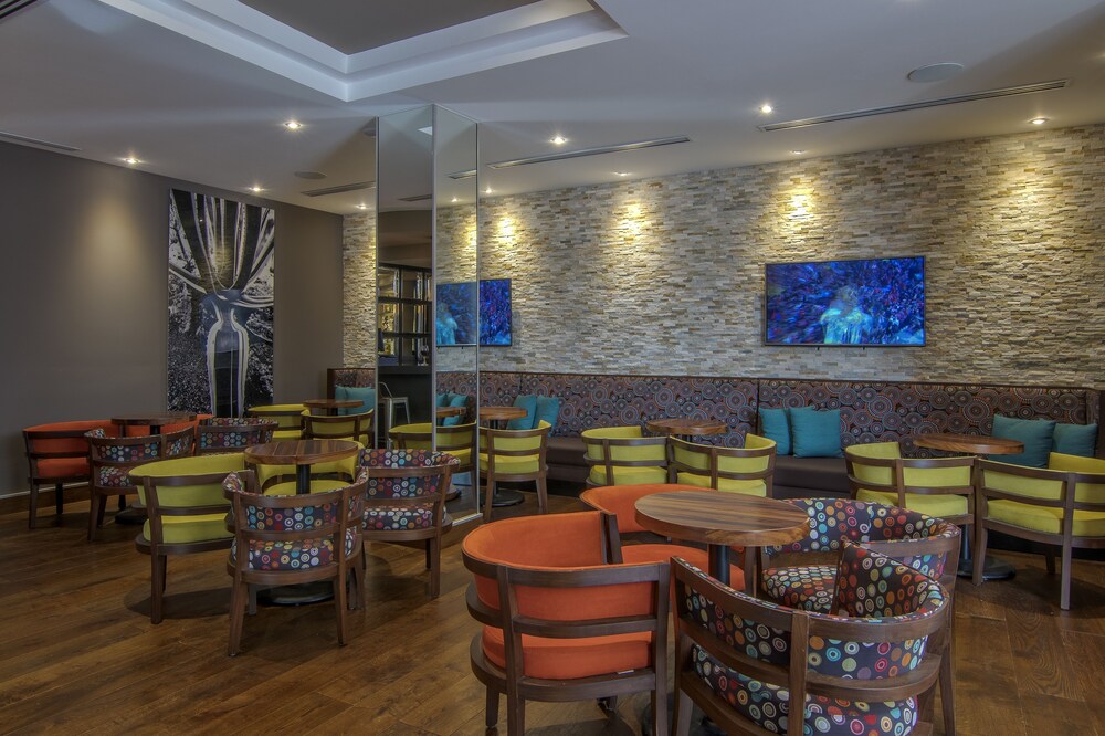 Hotel Bar