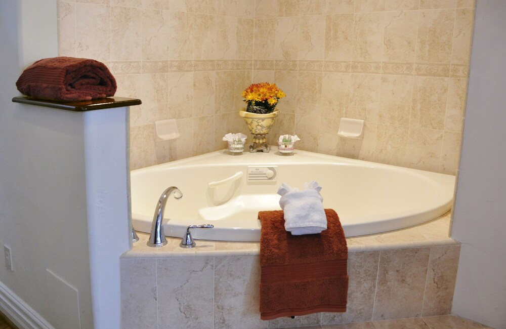 Jetted Tub