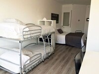 Room (Quintuple)