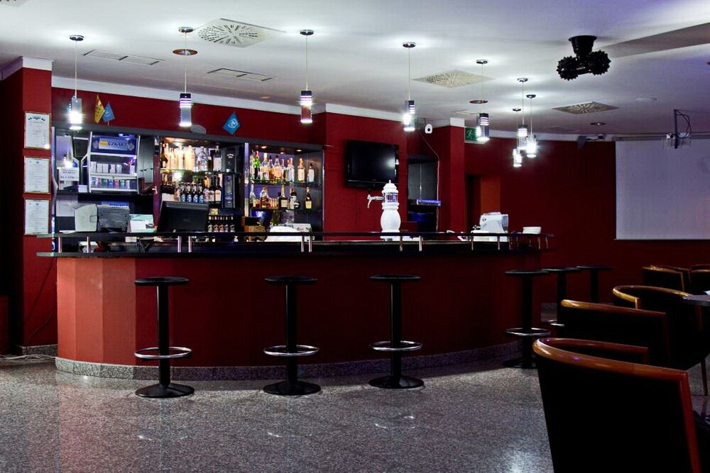 Hotel Bar