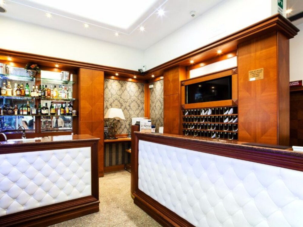 Hotel Bar